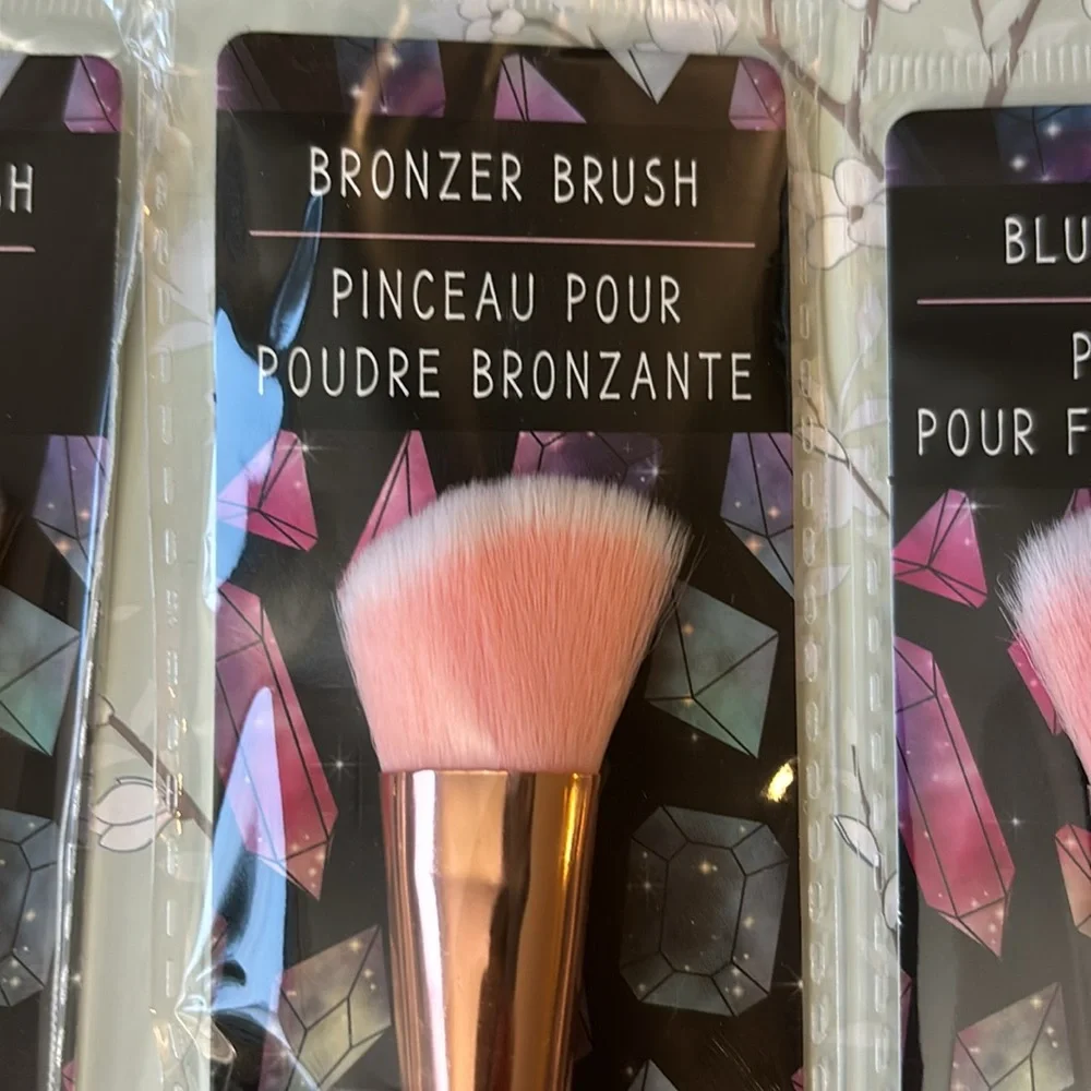 Contour, Bronzer, Blush and Powder Brush Set with Diamond Design.